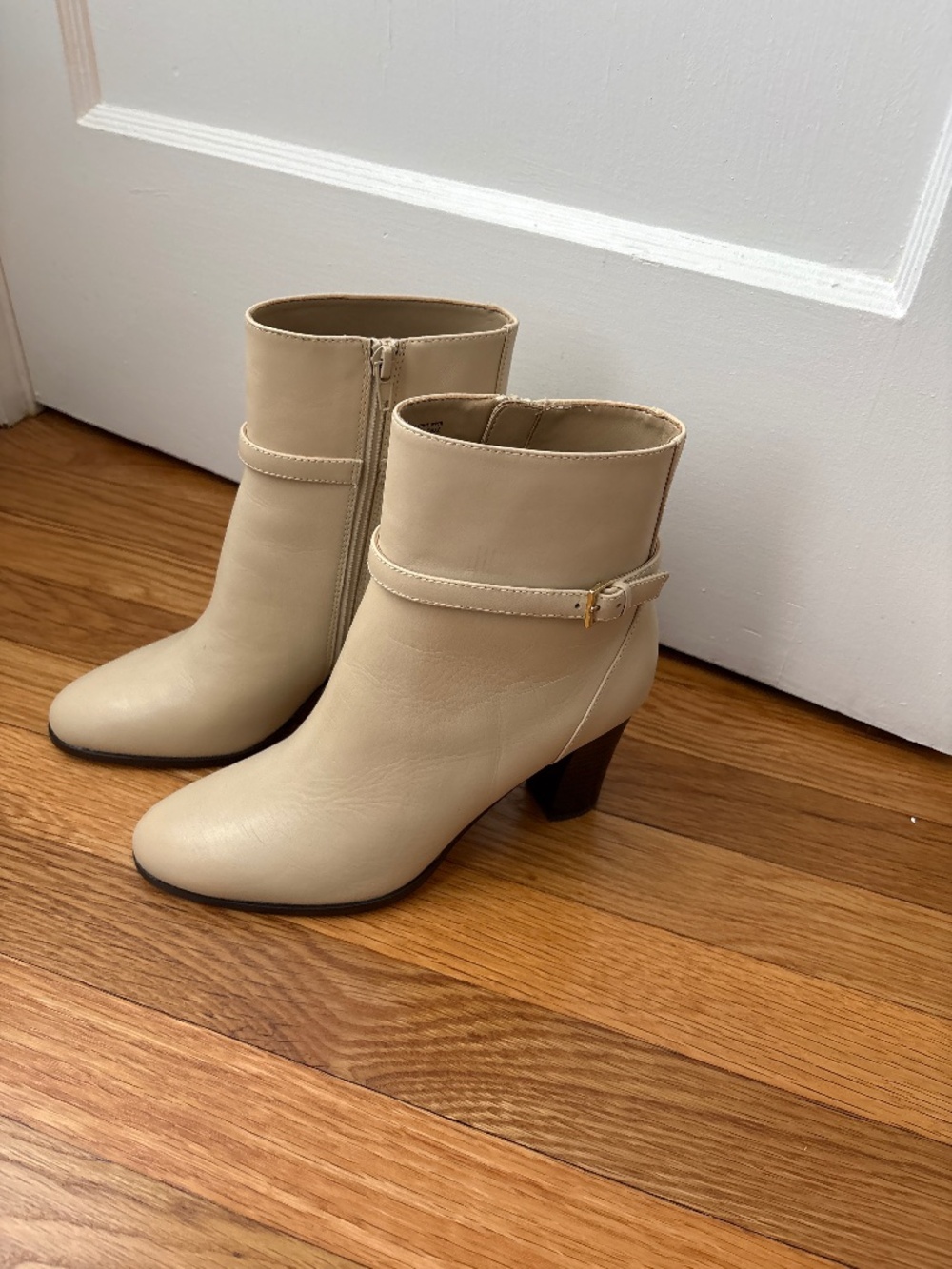 Ann Taylor Leather Booties, Cream, Sz 8 1/2, NWOB